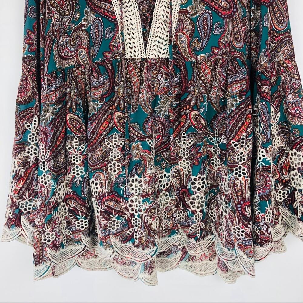 Umgee green paisley embroidered bell sleeve top large - Picture 5 of 11